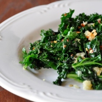 Kale with Garlic & Red Pepper Flakes